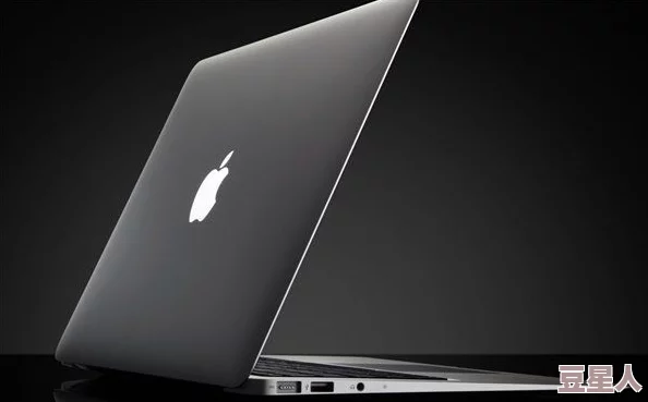 丰满50macbookpro高清：新款MacBookPro发布，性能与设计双重升级引发热议