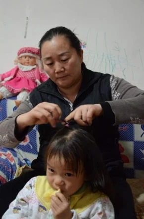 爸爸叫我cod妈妈小新外婆叫什么？她的名字背后隐藏着怎样的故事与家庭关系呢？