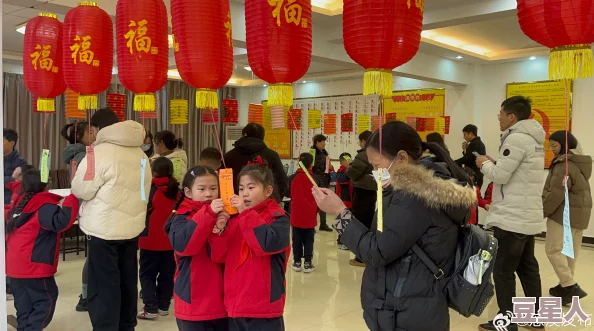 在线播放苏语棠苏娅元宵猜灯谜活动圆满结束，参与者热情高涨，共同享受传统文化魅力