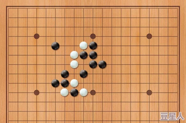 楚晚宁张腿放棋子磨角，围棋对弈中展现出独特的战术思维与心理博弈，引发观众热议与关注