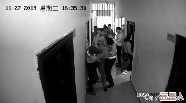 夫洗澡遭公侵犯三十分钟，警方介入调查并锁定嫌疑人身份，受害者已接受心理辅导支持