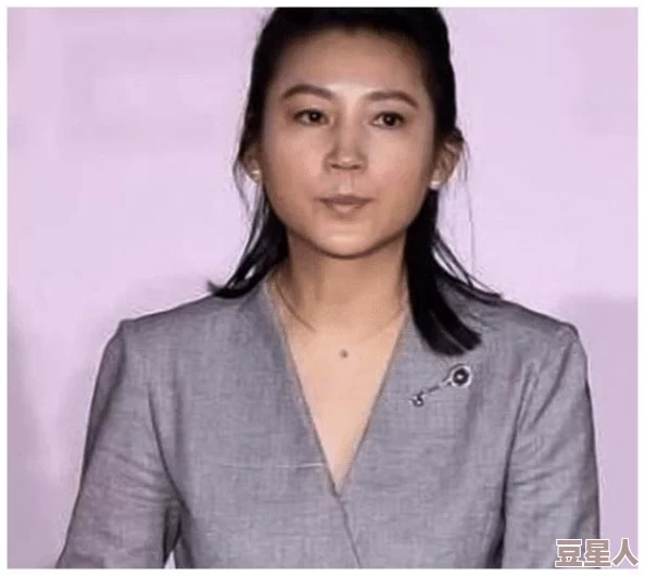 “小萝莉裸体”惊现网络，引发社会广泛关注与热议，相关部门紧急介入调查！