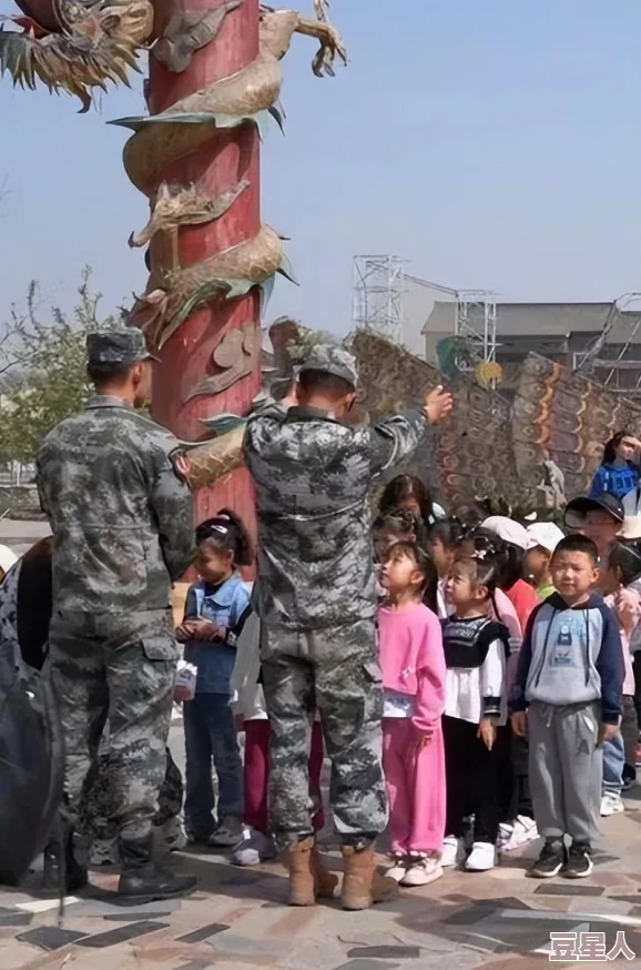 老师的大兔子：校园里新添小生命，孩子们的欢声笑语伴随大兔子的成长故事