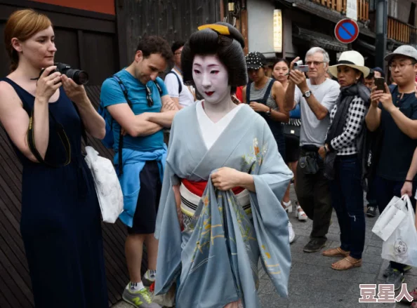 日韩亚洲人成在线综合日本：最新动态揭示了该平台用户增长的趋势与内容多样化的影响力分析