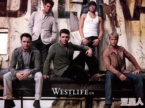 老头Shane在Westlife的经典瞬间：回顾他与乐队成员们的温馨互动和难忘演出时刻，感受音乐带来的情感共鸣