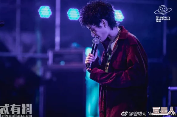 二十岁美国少女rapper在音乐界崭露头角，发布新专辑并引发广泛关注与讨论