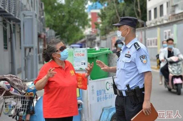 51朝阳群众：积极参与社区安全建设，助力社会治安新局面，展现新时代公民责任感与担当精神