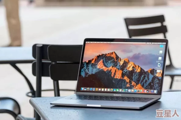 19部macbookpro日本：苹果即将在日本推出限量版MacBook Pro，引发抢购热潮，粉丝们趋之若鹜！