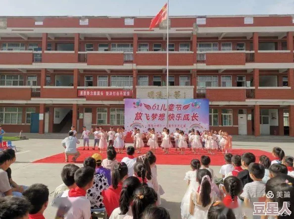 chinese超帅大一体育生＂引发热议，校园内外纷纷点赞其阳光形象与运动才能，成为新一代青春偶像的代表