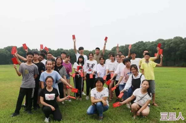 高中中生被C爽哭视频网站最新动态：平台因内容不当遭到监管，用户评论区引发热议与讨论