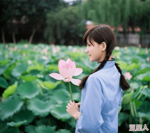 国风按摩院麻豆视频，真是让人眼前一亮，结合传统与现代的完美体验！