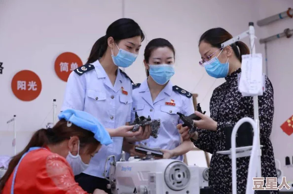 操日本女人视频是指学习和了解日本文化的影像资料，通过这些视频可以更好地理解和欣赏日本的传统与现代生活方式，从而促进中日两国人民之间的友好交流与文化互鉴