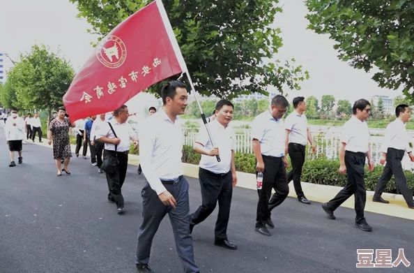 《天涯明月刀手游》太白论剑教学大揭秘：惊喜新玩法上线，助你登顶武林巅峰！